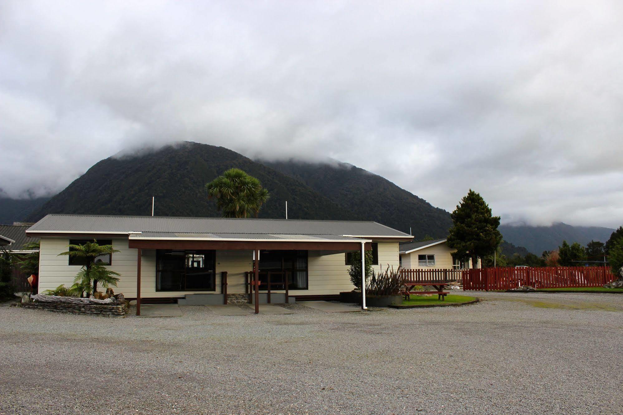 Lake Matheson Motel Fox Glacier Dış mekan fotoğraf